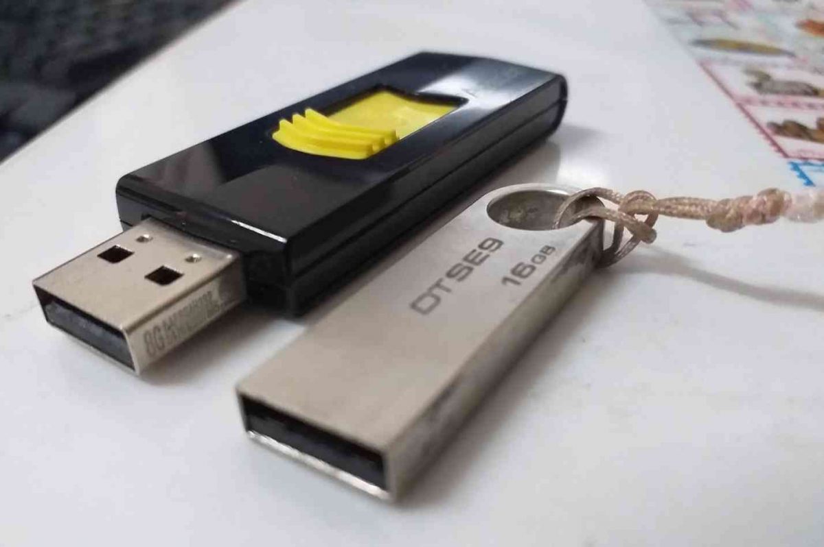 เตรียม USB Drive บันทึกเสียงธรรม หลวงพ่อฤาษีลิงดำ